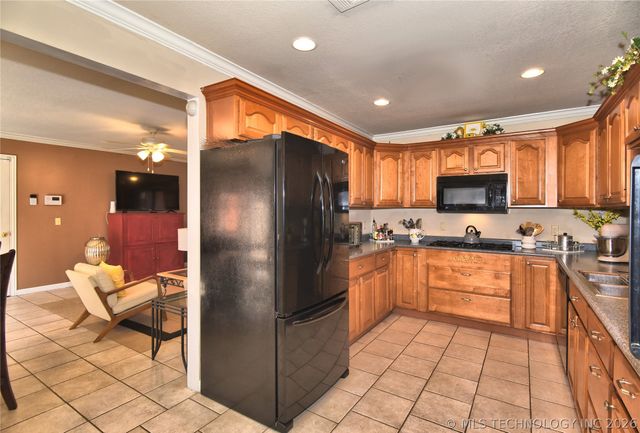 1810 W Independence Street N, Tulsa, OK 74127