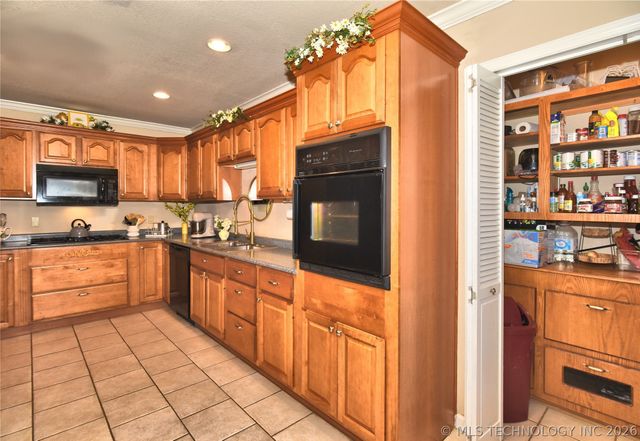 1810 W Independence Street N, Tulsa, OK 74127