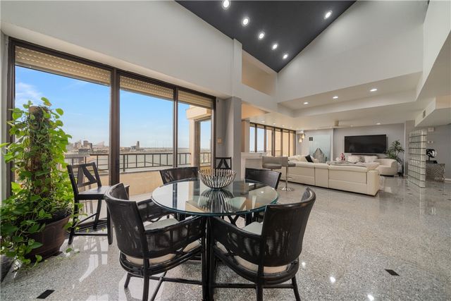 1400 Ocean Dr 1104A, Corpus Christi, TX 78404