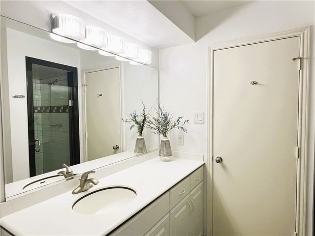 1400 Ocean Dr 1104A, Corpus Christi, TX 78404