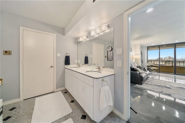 1400 Ocean Dr 1104A, Corpus Christi, TX 78404