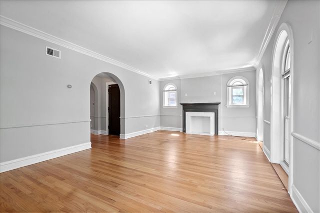 1414 Dobson Street 1, Evanston, IL 60202