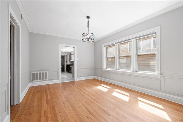 1414 Dobson Street 1, Evanston, IL 60202