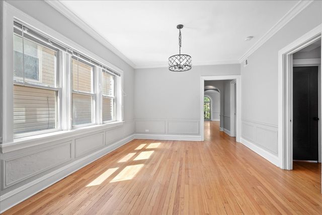 1414 Dobson Street 1, Evanston, IL 60202