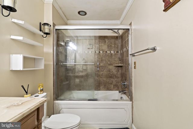 212 RIVER CT, Fieldsboro, NJ 08505