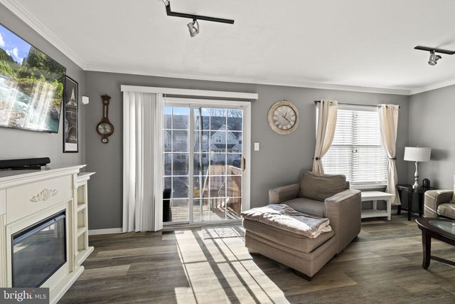 212 RIVER CT, Fieldsboro, NJ 08505