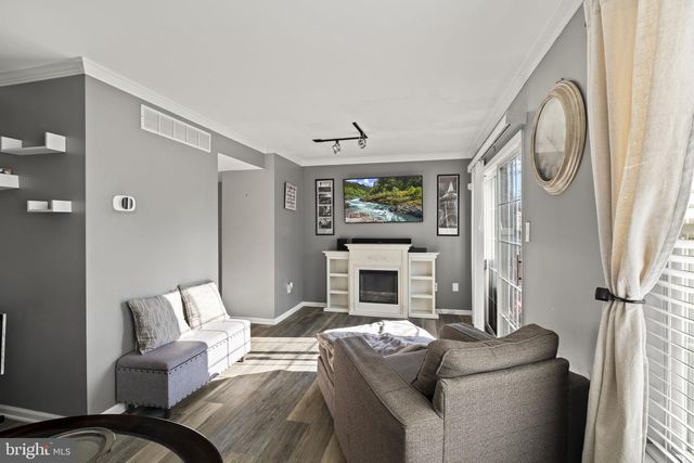 212 RIVER CT, Fieldsboro, NJ 08505