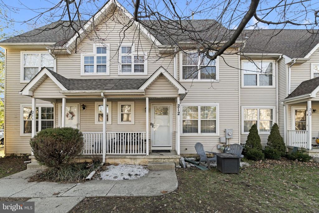 212 RIVER CT, Fieldsboro, NJ 08505