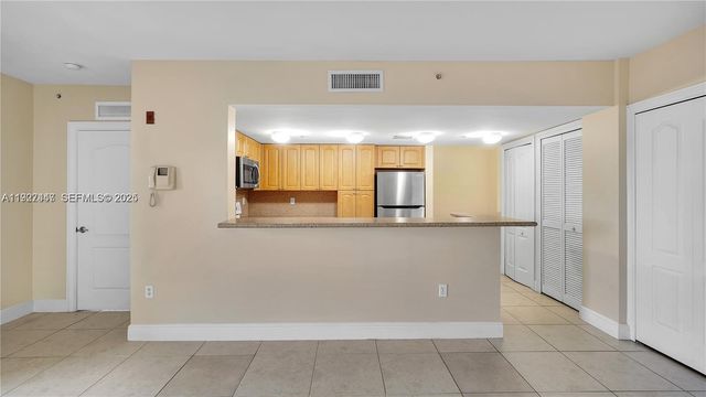 120 S Douglas Rd 505, Medley, FL 33134