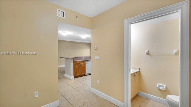 120 S Douglas Rd 505, Medley, FL 33134