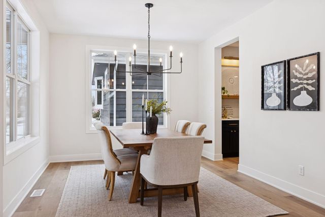 330 11th Avenue N, Hopkins, MN 55343