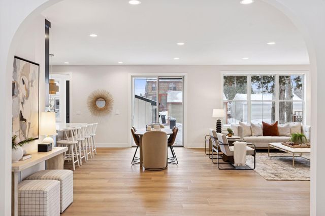 330 11th Avenue N, Hopkins, MN 55343