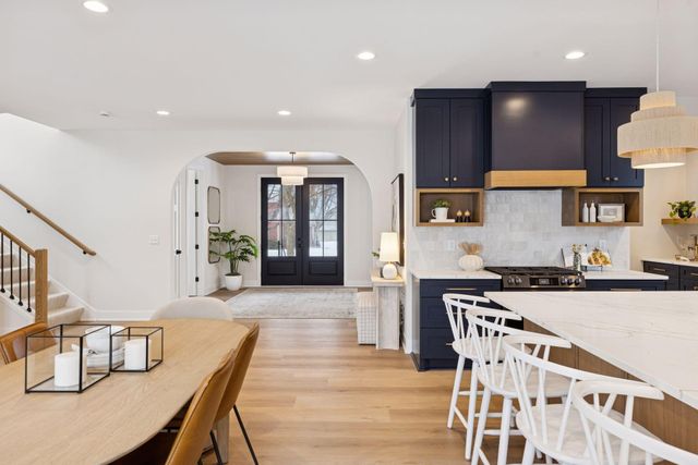 330 11th Avenue N, Hopkins, MN 55343