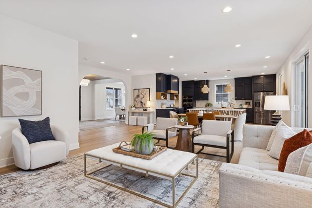 330 11th Avenue N, Hopkins, MN 55343