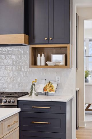 330 11th Avenue N, Hopkins, MN 55343