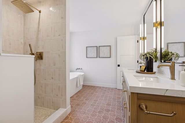 330 11th Avenue N, Hopkins, MN 55343