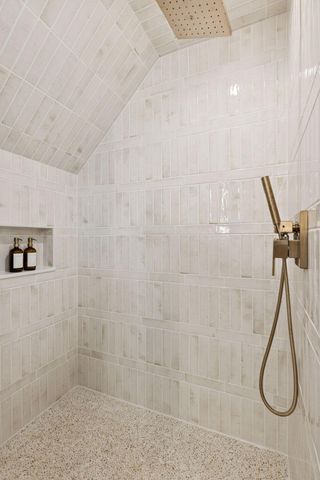 330 11th Avenue N, Hopkins, MN 55343