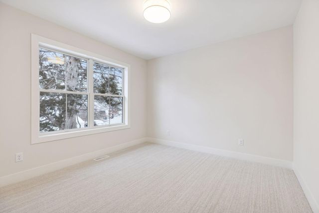 330 11th Avenue N, Hopkins, MN 55343