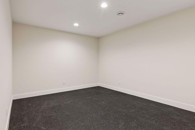 330 11th Avenue N, Hopkins, MN 55343