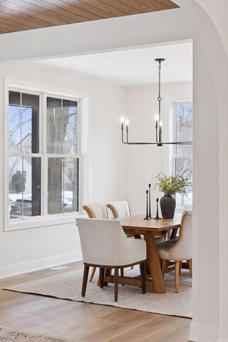 330 11th Avenue N, Hopkins, MN 55343