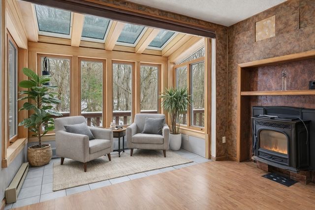 190 Dunhamtown Palmer Rd, Brimfield, MA 01010