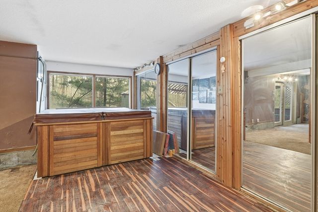 190 Dunhamtown Palmer Rd, Brimfield, MA 01010