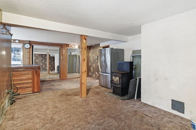 190 Dunhamtown Palmer Rd, Brimfield, MA 01010