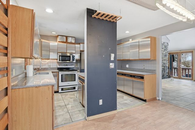 190 Dunhamtown Palmer Rd, Brimfield, MA 01010