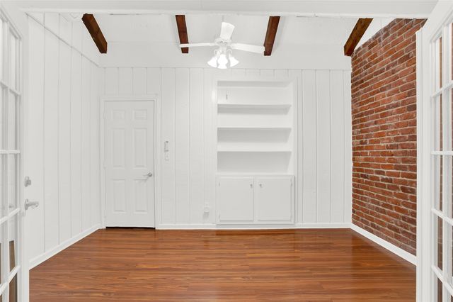 1870 Saxony Lane, Nassau Bay, TX 77058