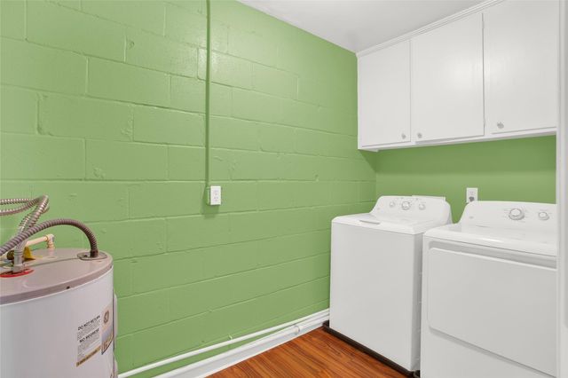 1870 Saxony Lane, Nassau Bay, TX 77058