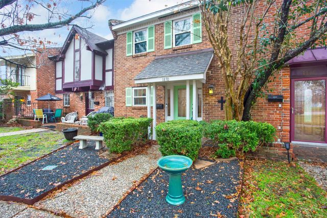 1870 Saxony Lane, Nassau Bay, TX 77058