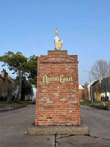 1870 Saxony Lane, Nassau Bay, TX 77058