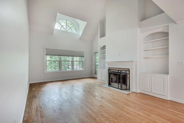 424 Lindbergh Drive NE 308, Atlanta, GA 30305