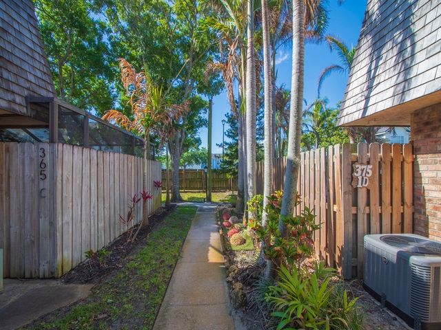 375 S Waverly Place 1D, Vero Beach, FL 32960