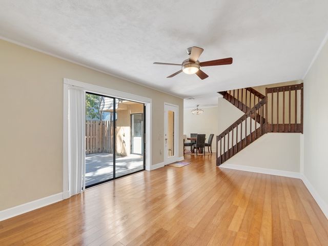 375 S Waverly Place 1D, Vero Beach, FL 32960