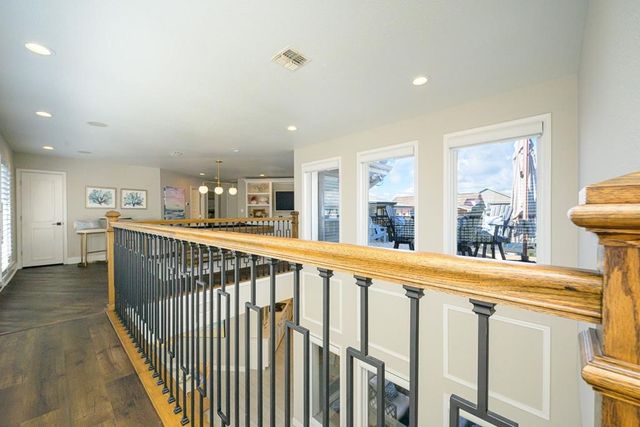 1871 Bay Shore Dr, Rockport, TX 78382