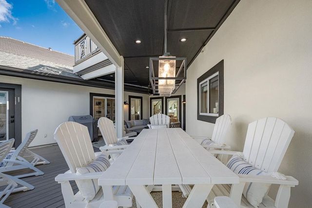 1871 Bay Shore Dr, Rockport, TX 78382