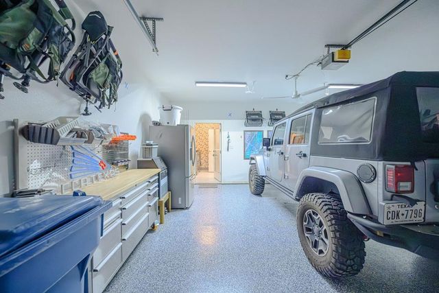 1871 Bay Shore Dr, Rockport, TX 78382