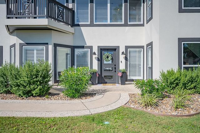 1871 Bay Shore Dr, Rockport, TX 78382