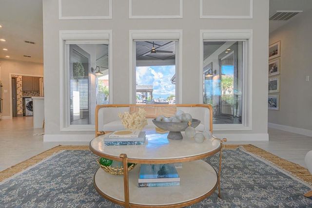 1871 Bay Shore Dr, Rockport, TX 78382