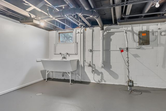 2727 Birch Avenue, Whiting, IN 46394