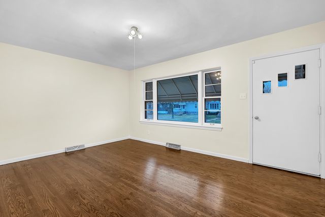 2727 Birch Avenue, Whiting, IN 46394