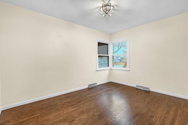 2727 Birch Avenue, Whiting, IN 46394