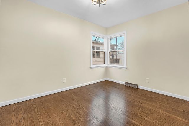 2727 Birch Avenue, Whiting, IN 46394