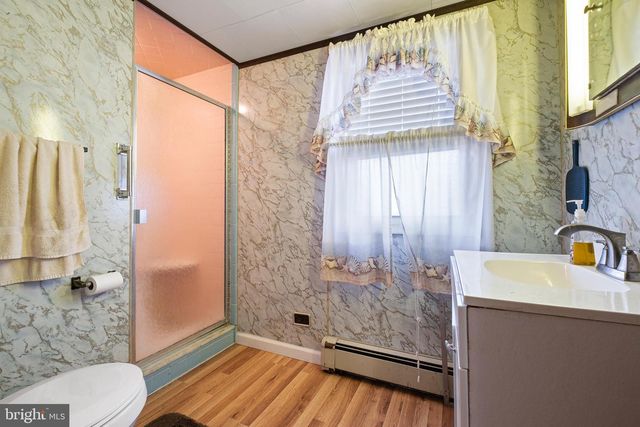 129 W LAUGHEAD AVE, Marcus Hook, PA 19061