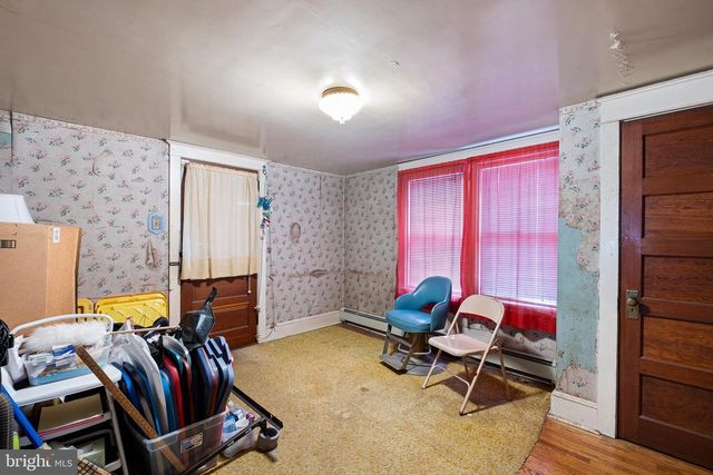 129 W LAUGHEAD AVE, Marcus Hook, PA 19061