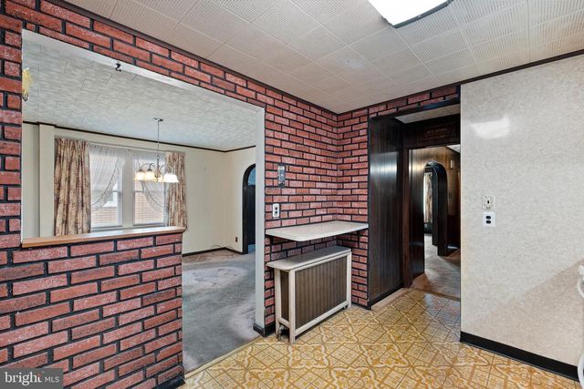 129 W LAUGHEAD AVE, Marcus Hook, PA 19061