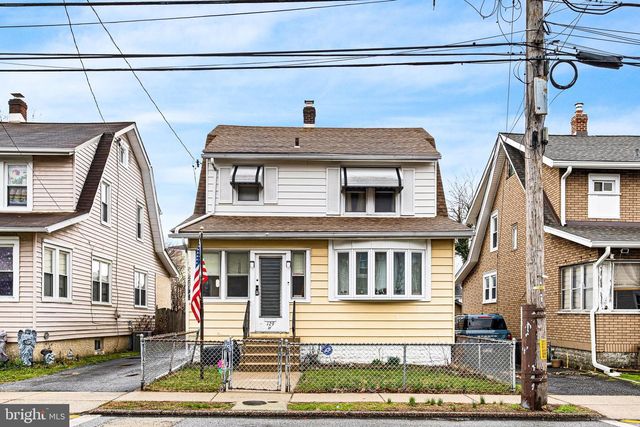 129 W LAUGHEAD AVE, Marcus Hook, PA 19061