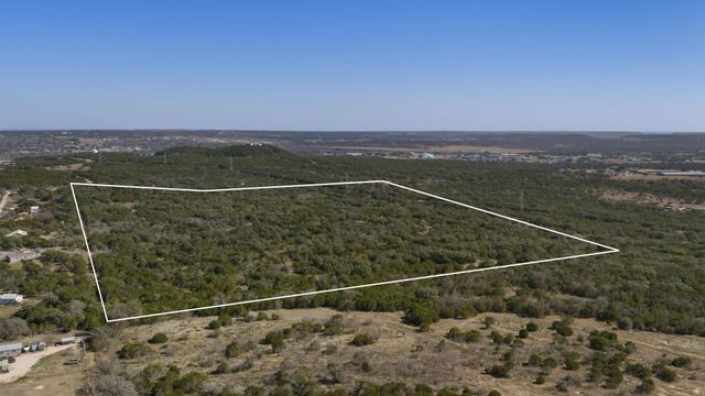 401 Hilltop DR, Burnet, TX 78611