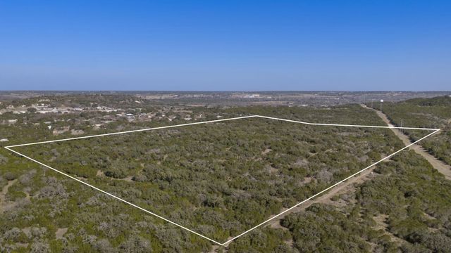 401 Hilltop DR, Burnet, TX 78611